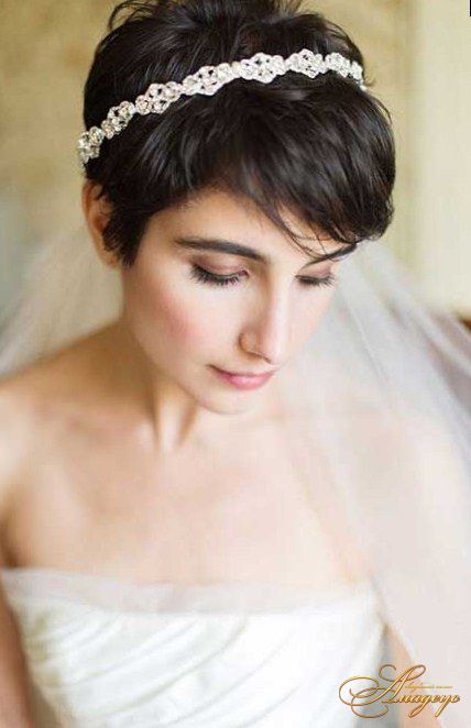 Свадебная прическа на короткие волосы